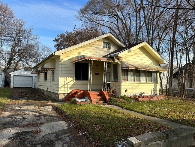 Photo - 2512 Tyrone St