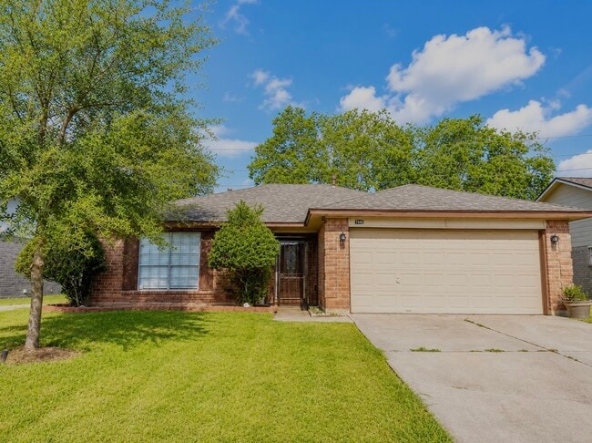 Building Photo - 7446 Soledad Dr
