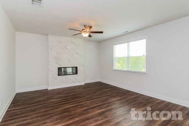 Photo - 80 Leyland Ct