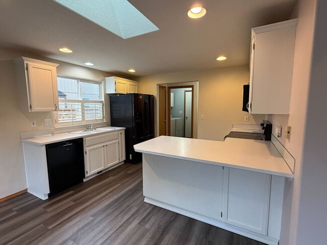 Photo - Spacious and Newly Updated 3 Bed/2.5 Bath in Desirable Salmon Creek area!