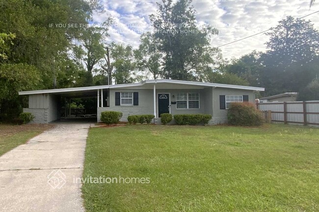 Building Photo - 7917 Chateau Dr S