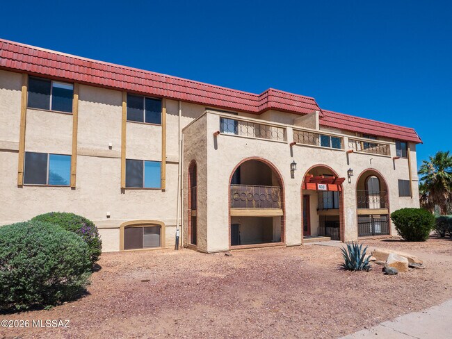 Photo - 6331 N Barcelona Ct Unit 917