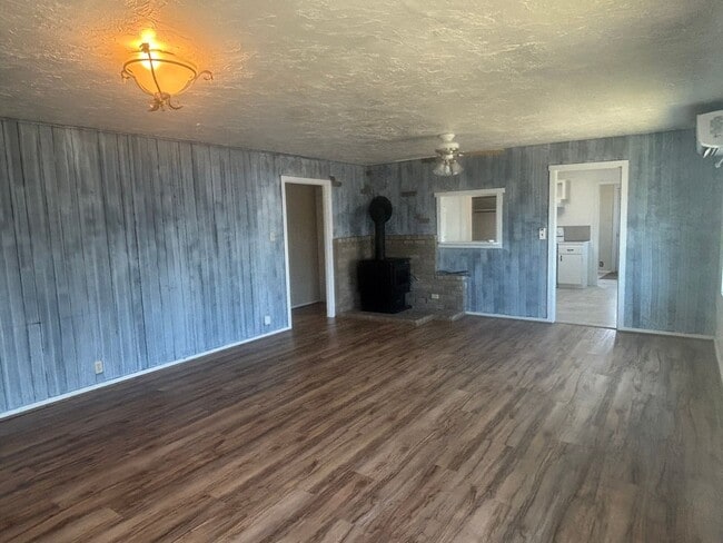 Photo - 1420 Gleason Rd