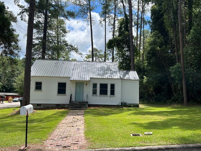 Photo - 222 Fontaine Dr