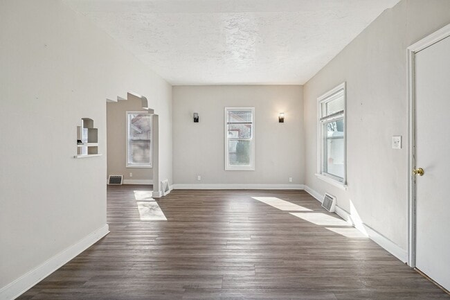 Photo - Comfortable 3-Bedroom Living in Benson