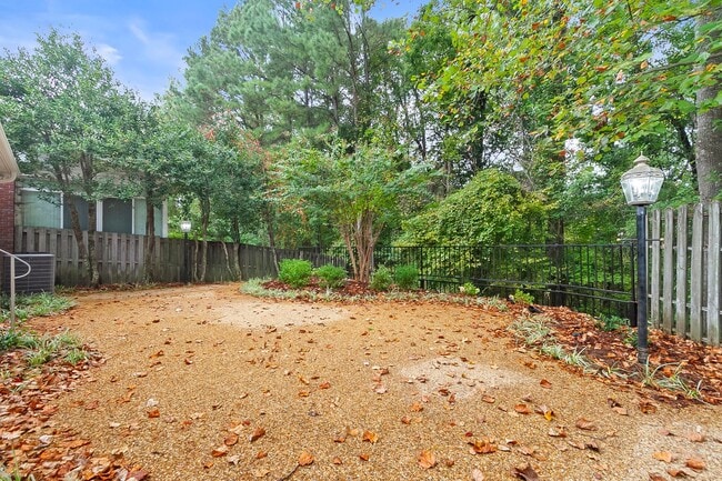 Photo - Charming Home in Fox Ridge Subdivision – V...