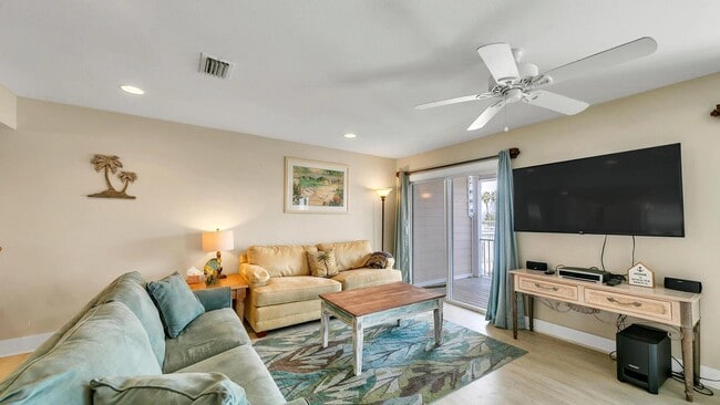 Photo - 445 Gulf Shore Dr