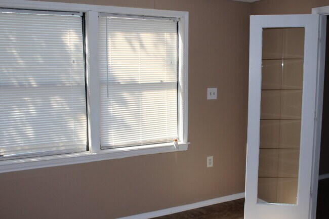 Photo - 2717 28th St