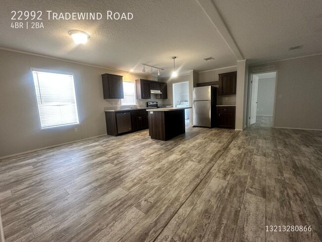 22992 Tradewind Rd