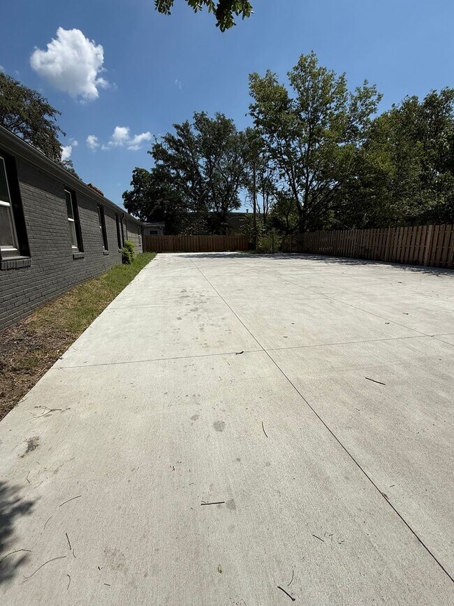 1704 Santa Fe S