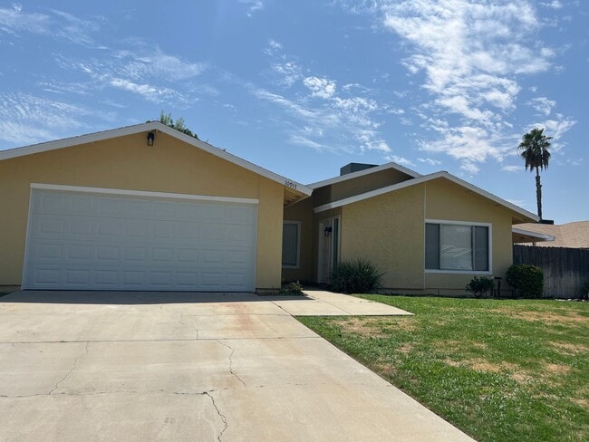 Photo - 10917 Cave Ave