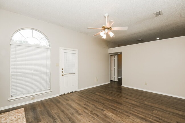 Photo - 5405 Turtle River Ct