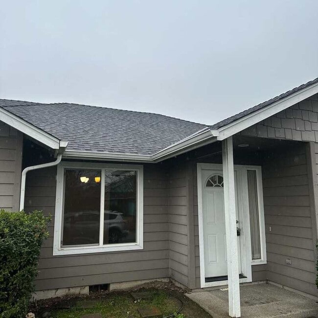 Photo - 1223 SW Sun Glo Dr