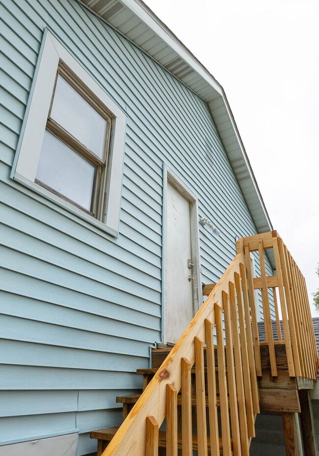 Photo - 1409 W Jackson St Unit 1409 1/2