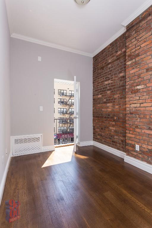 Building Photo - 1373 1st Ave