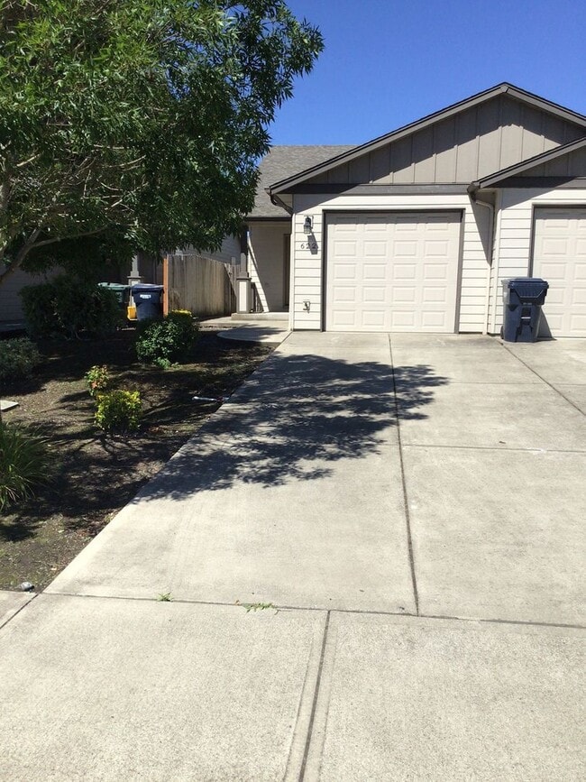 Photo - 620-622 Ecols St S Monmouth, OR 97351 Unit 622