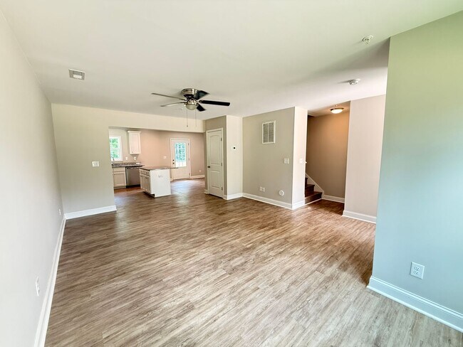 Photo - 1207 Davis St Unidad 1