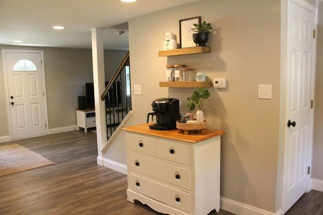 Photo - 155 W Main St