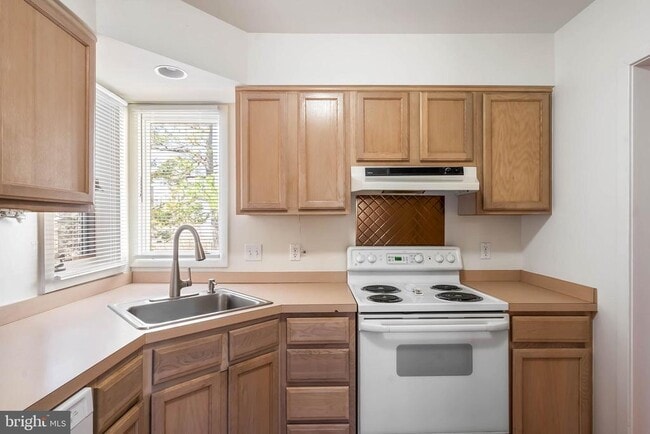 Photo - 539 Hudson Ave