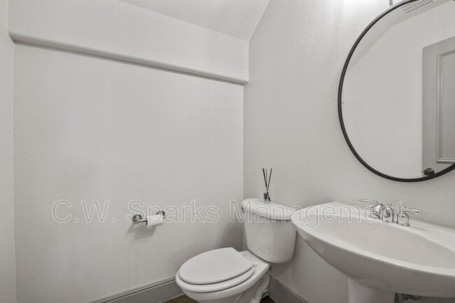 Photo - 2561 Fountain Cove