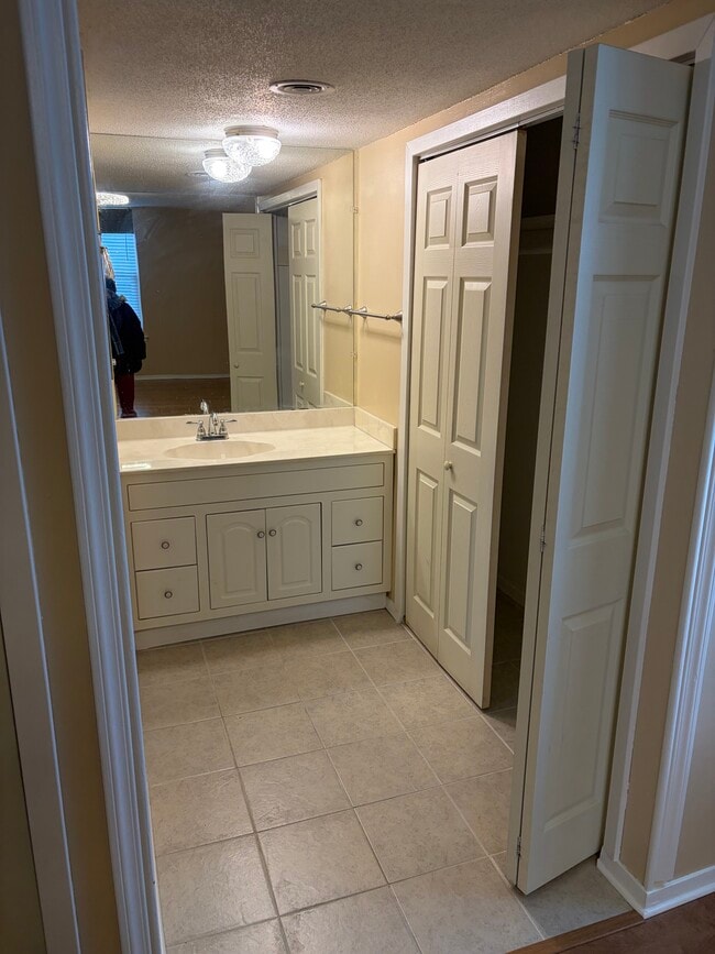 Photo - 6617 Poplar Ave Unit 6617 Poplar Ave #3