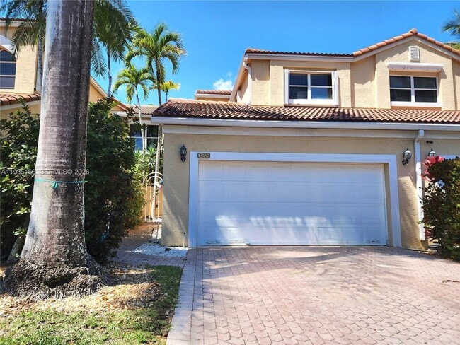 Building Photo - 21028 NE 34th Ct