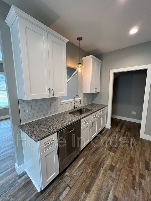 Photo - 111 Stone Dr