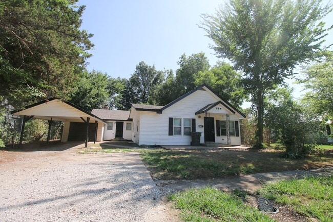 Photo - Recently Remodeled 3 Bed 2 Bath!