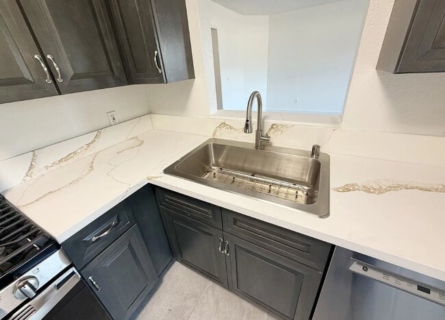 Photo - 3119 Foothill Blvd Unidad 4