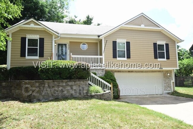 Photo - 15306 Riley St