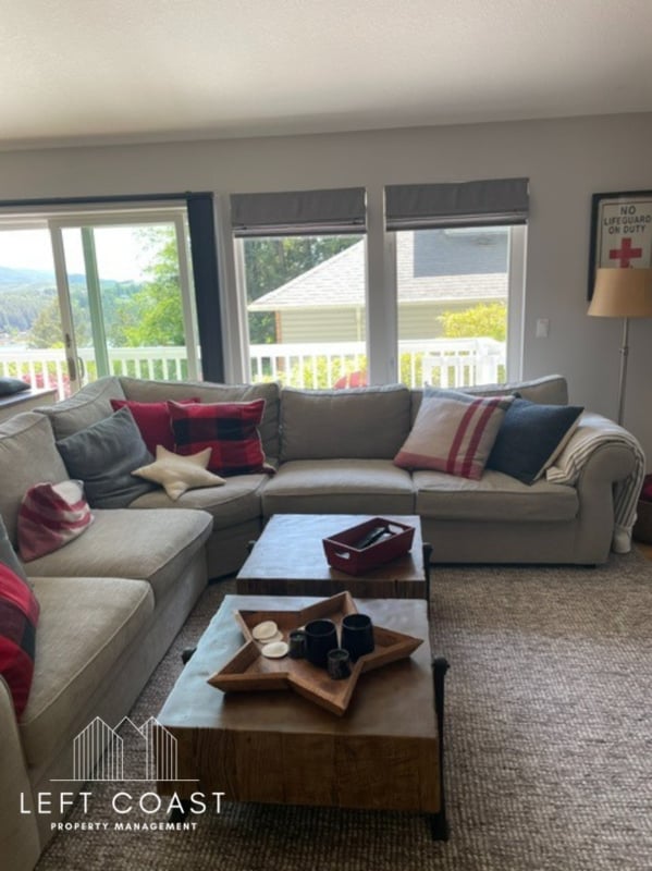 Photo - 1545 NE Regatta Way