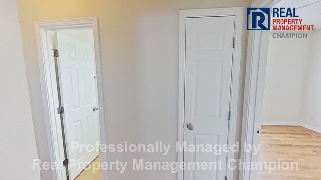 Photo - Charming 3 BD/2 BA Home w/Split Bedroom La...