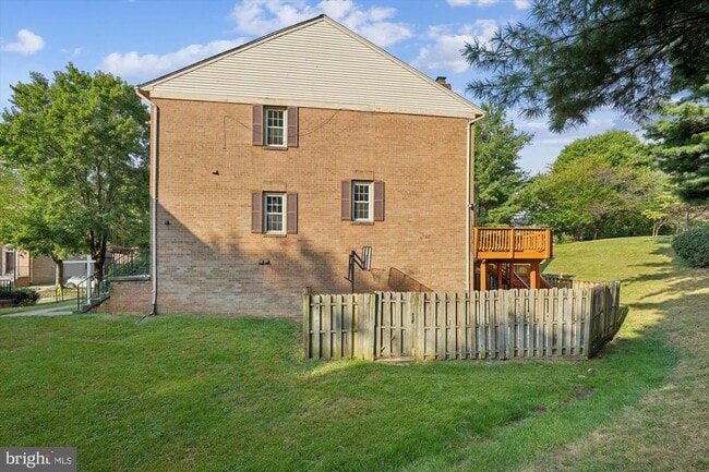 Photo - 7213 Swansong Wy