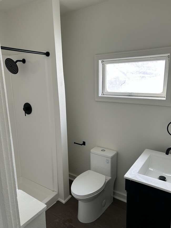 Photo - 232 Ferris St Unit 2