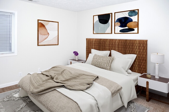 Bedroom - Jasper Place Apartments