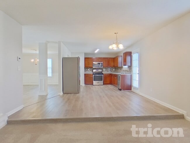 Photo - 6936 Foxmoor Way