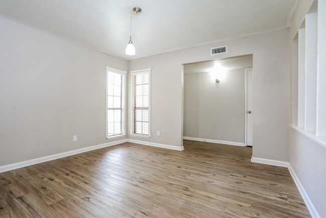 Photo - 4141 Yellowleaf Dr