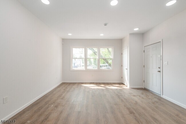 Photo - 64 Grace St Unidad 1