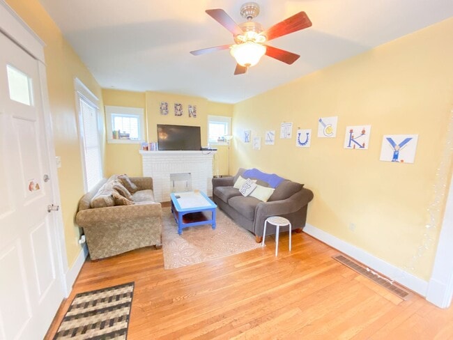 Photo - 722 Sunset Dr