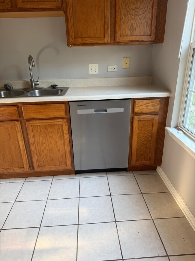 2211 Waterleaf Ct Unit 104