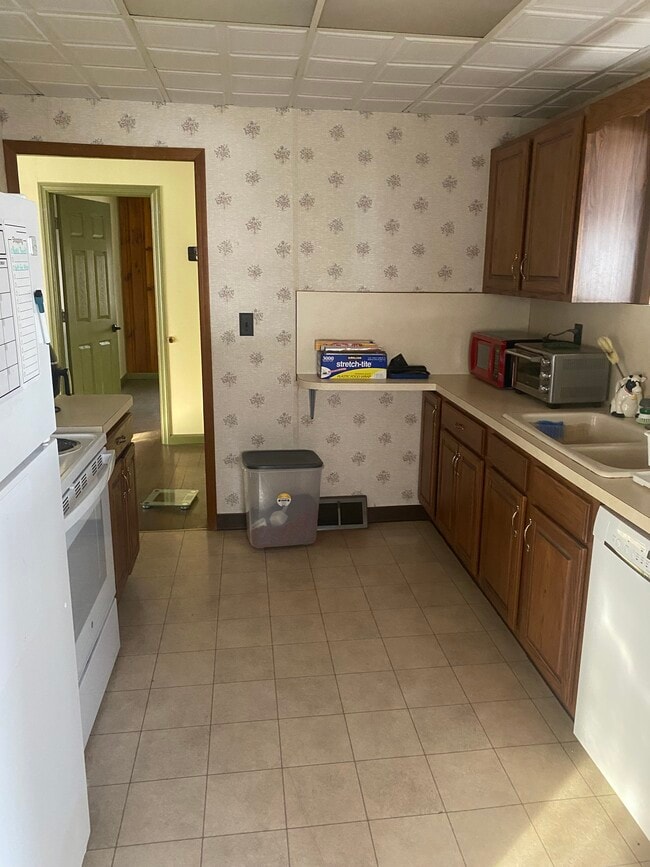 Photo - 576 Otterhole Rd