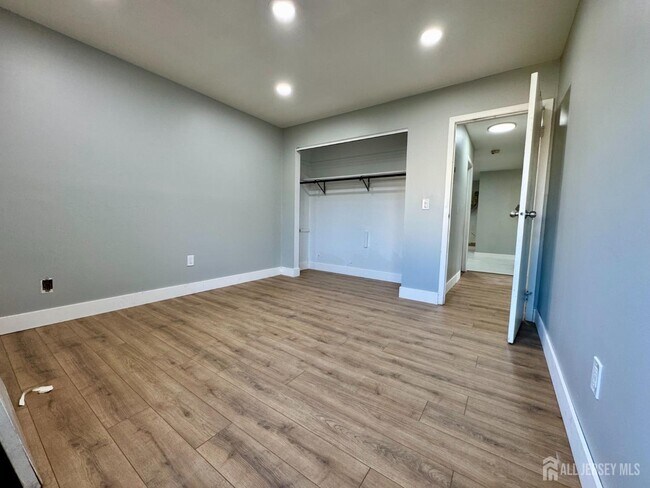 Photo - 1032 Cricket Ln