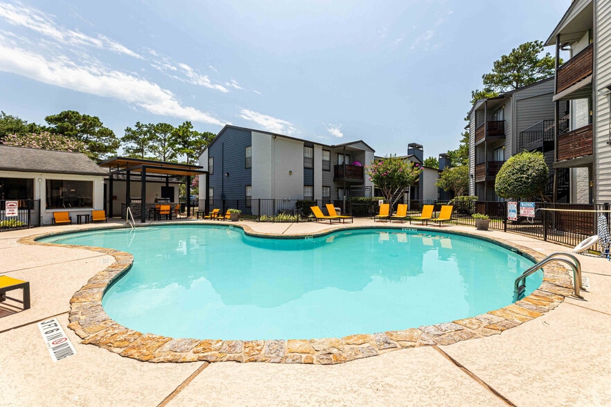 Image showcasing Apartments for Rent with a Balcony in Jersey Village TX - 1,215 ...