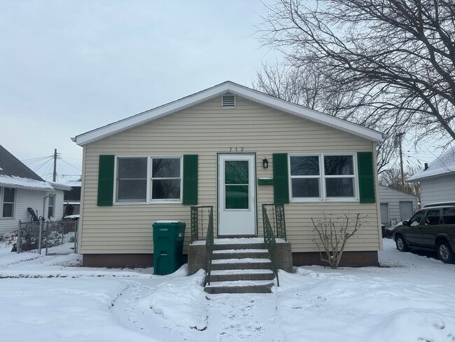 Building Photo - 712 Geyer Ave