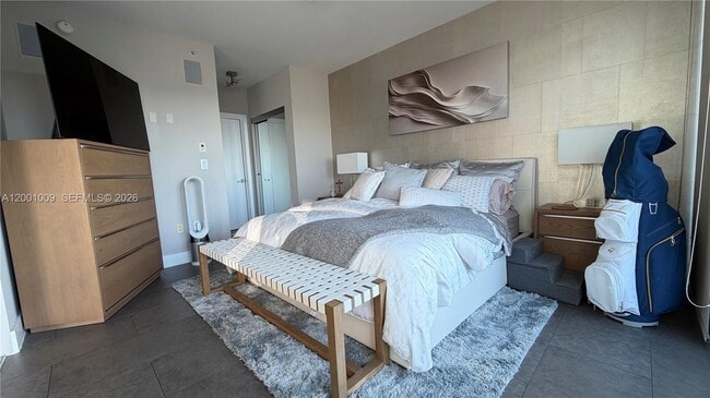 Photo - 92 SW 3rd St Unidad 3607