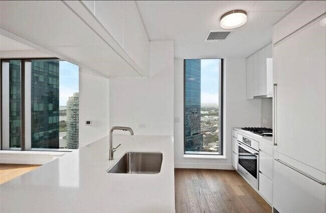 Photo - 99 Hudson St Unit 2511