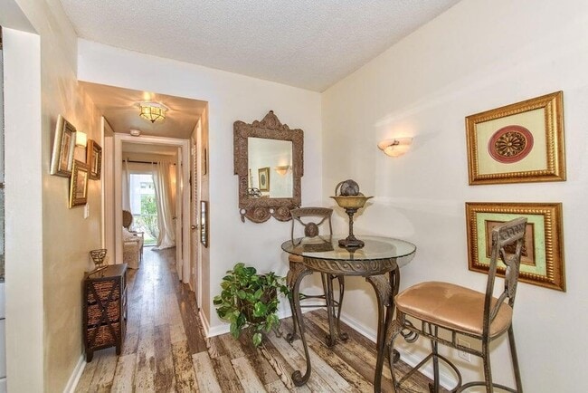 Photo - 59 Bedford E