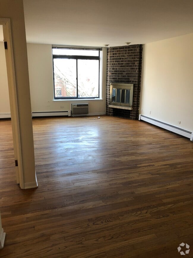 Building Photo - 1750 N Mohawk St Unit 405 Rental