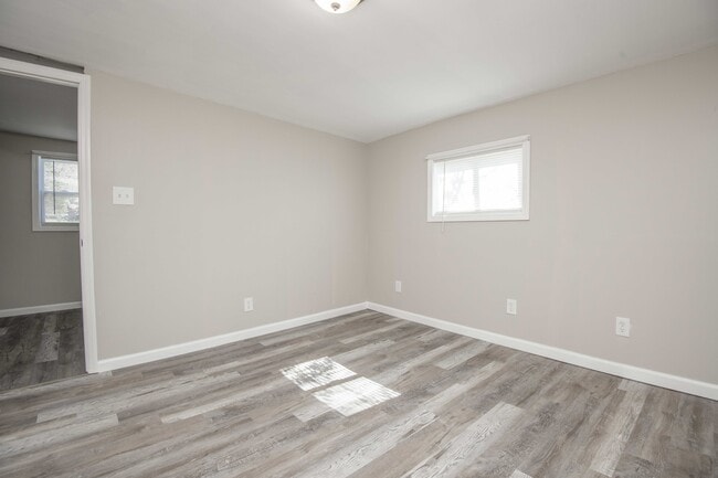 Photo - 912 Hotel Ave