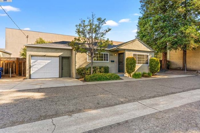 Building Photo - 20852 Baker Rd